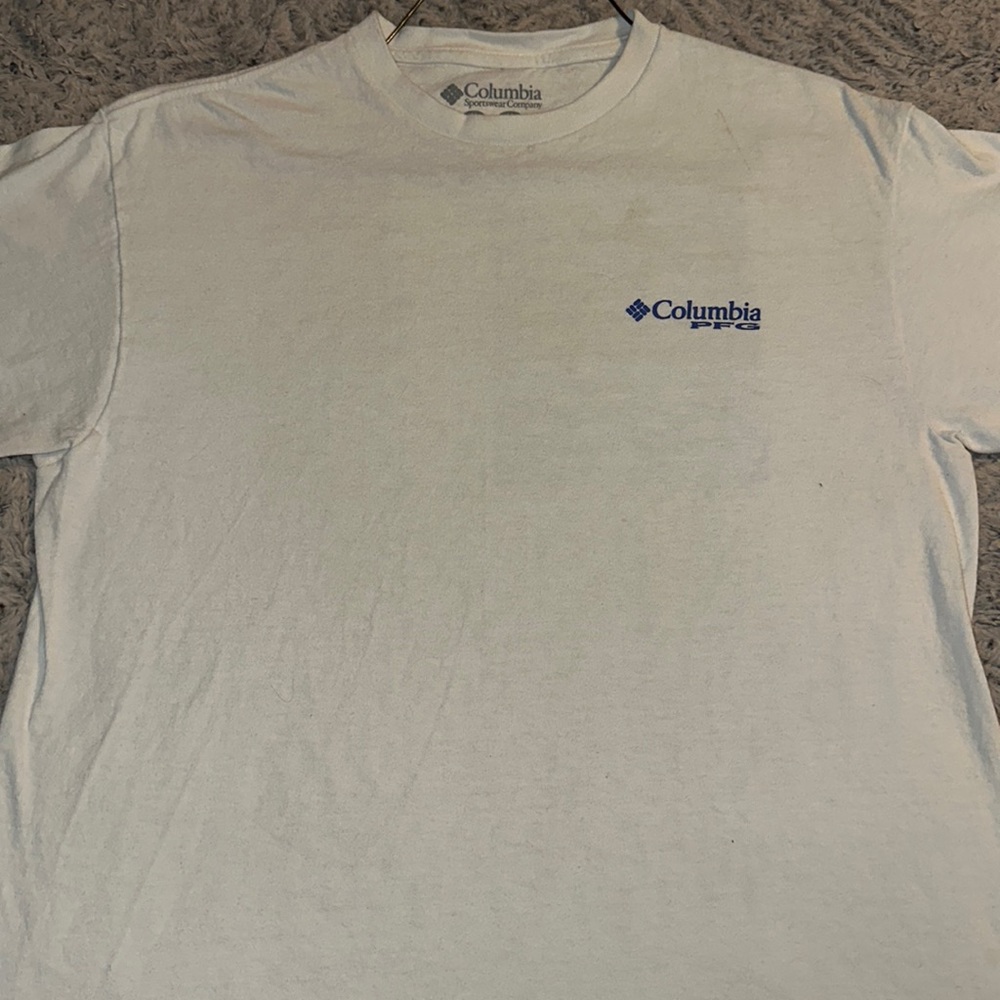 Columbia fishing t-shirt